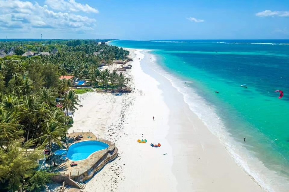 Is it safe to visit Kongo River Diani at 5pm